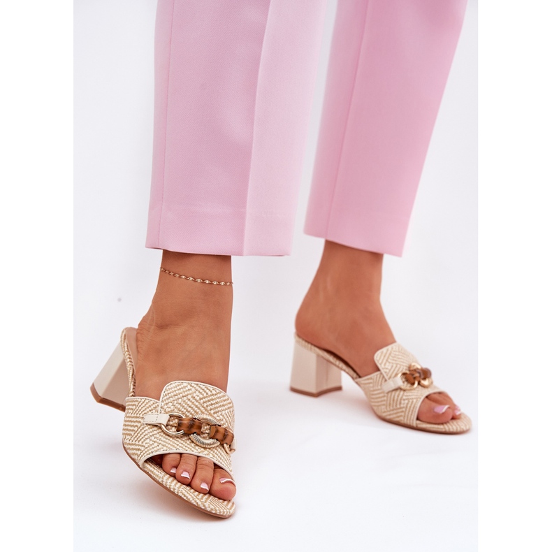 Dámské paty s béžovou dekorací béžový 2