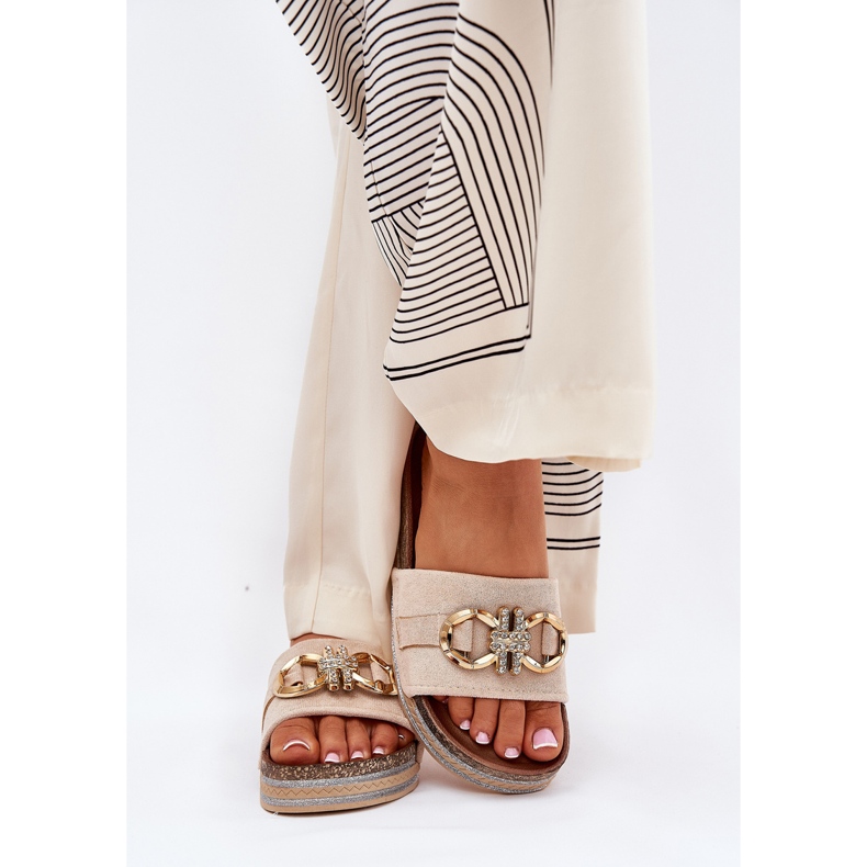 Boto Dámské žabky na plošině s třpytem a zlatými dekoracemi béžové béžový 2