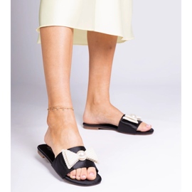 Černé saténové žabky s lukem v perla černá 1