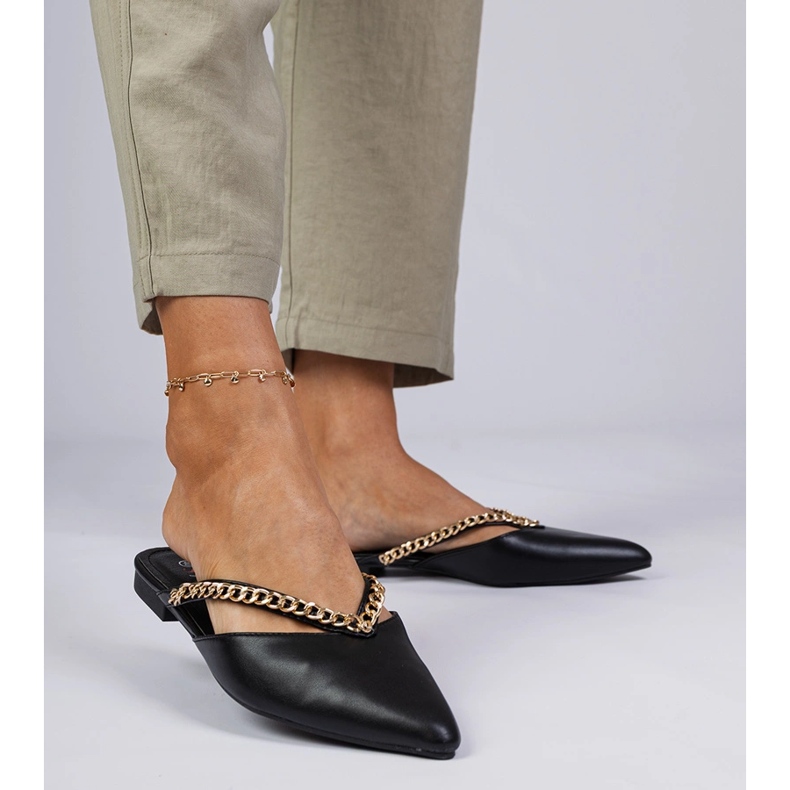 Černé elegantní překlopení zdobené řetězem černý 1
