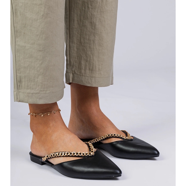 Černé elegantní překlopení zdobené řetězem černý 2