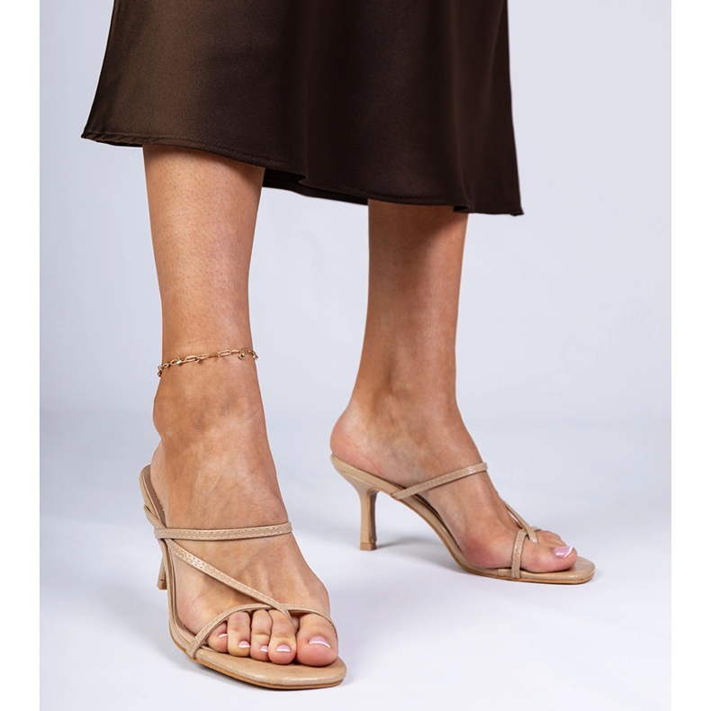Beige Elegantní žabky na vysoké patě béžový 1 Beige Elegantní žabky na vysoké patě béžový 1