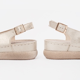 Goodin Zlaté sandály s koženou stélkou zlatý 1