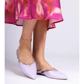 Fialové elegantní překlopení zdobené řetězem fialová 1