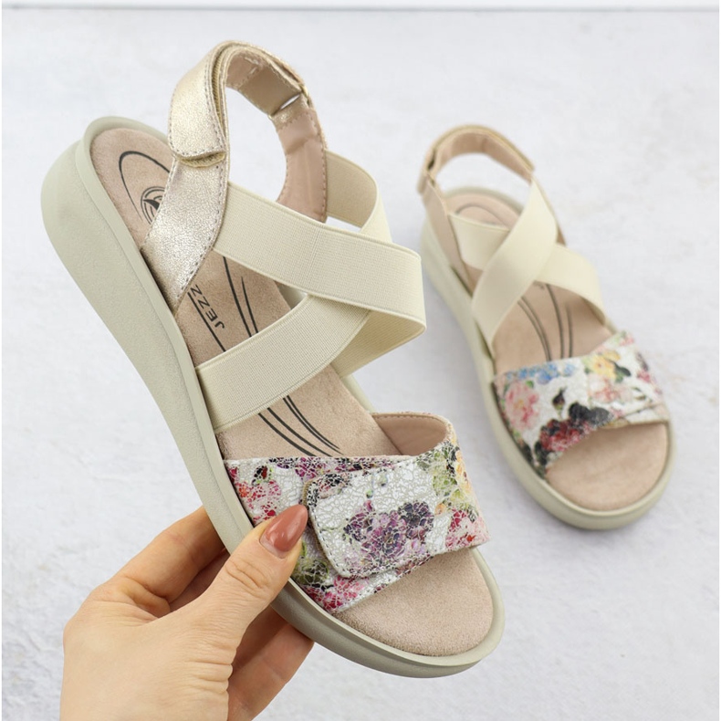 Pohodlné sandály pro dámské pro suchý zip Beige Jezzi 24142 béžový 1