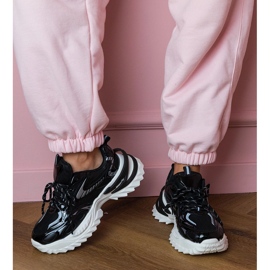 Černé sportovní tenisky na stylové podrážce černá 1