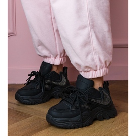 Černé tenisky na masivní podrážce se zirkony černá 2