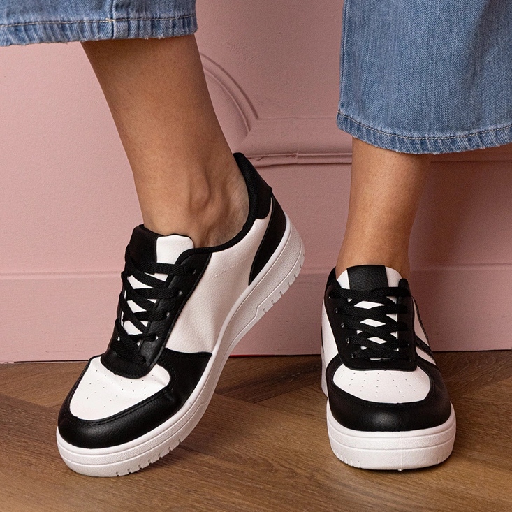 Černé tenisky tenisky zdobené třpytky černá 1