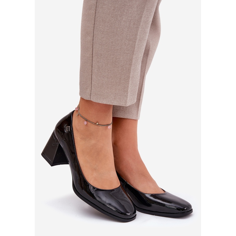 Kožená vázaná čerpadla na černém příspěvku Vinceza 91130 černá 1