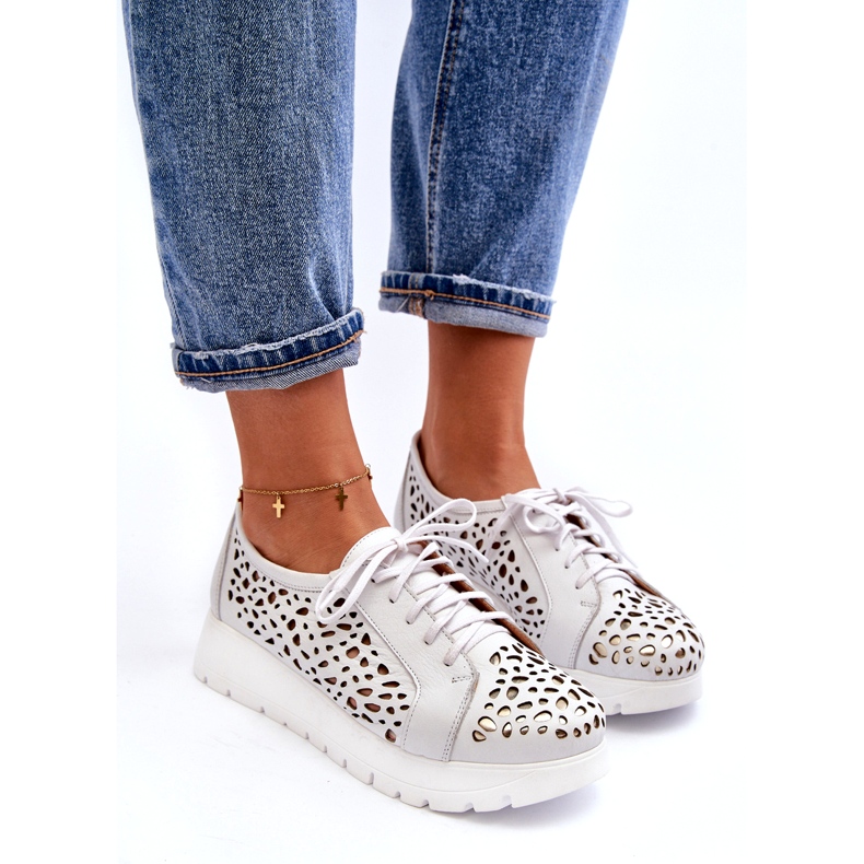 Dámské kožené prolamované boty Zazoo 2821 bílý 3