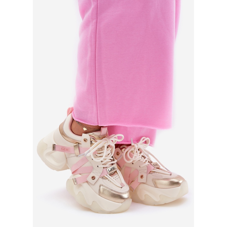 Dámské kožené tenisky na masivním jediném Goe RR2N4031 BEIGE béžový 1