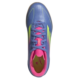 Adidas F50 League ve fotbalových botách IE3749 modrý 2