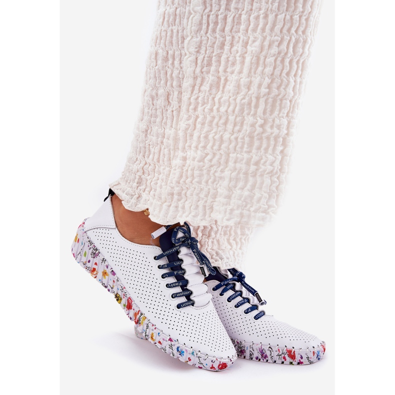 Kožené boty na vzorované platformě Artiker 52C1713 bílý 1