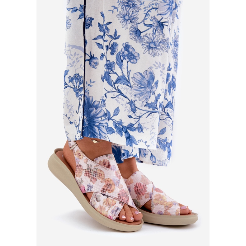 Jezzi Dámské sandály s ekologickou kůží s květinami vícebarevný 1