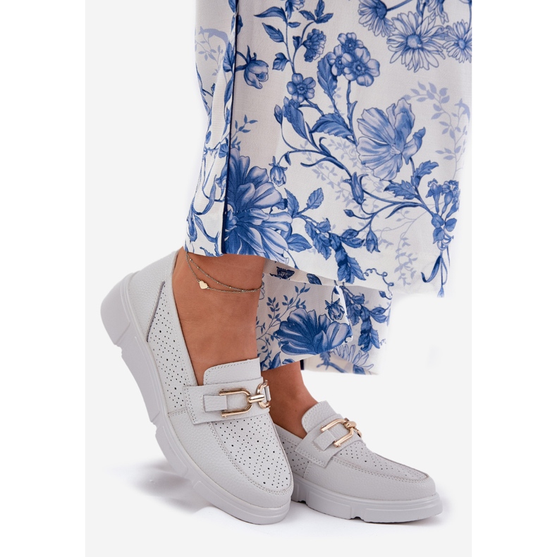 Vinceza Dámské kožené mokasíny se zlatým detailem Vincez 88007 Světle šedá bílý 1 Vinceza Dámské kožené mokasíny se zlatým detailem Vincez 88007 Světle šedá bílý 1