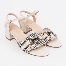 Goodin Sandály bílých žen na středním příspěvku 1