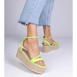 Zelené sandály Espadrille na platformě zelená 2