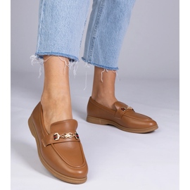 Tmavě hnědé mokasíny se zlatou dekorací hnědý 1