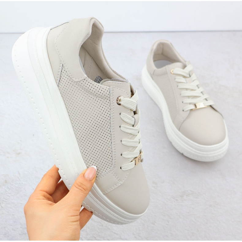 Dámské sportovní boty na platformě Beige Filippo 6731 béžový 1 Dámské sportovní boty na platformě Beige Filippo 6731 béžový 1