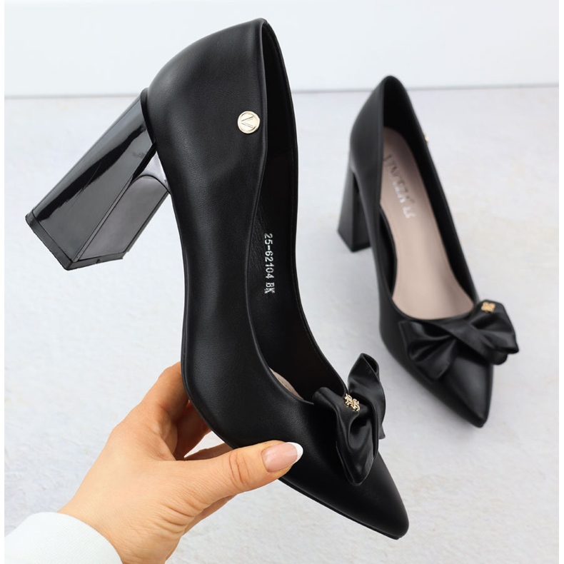 Dámská čerpadla na dekorativním sloupku s černým vinceza 62104 černá 1