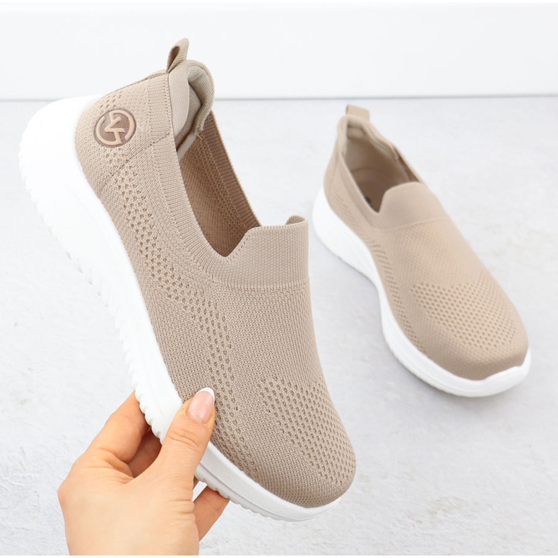 Dámské sportovní boty sklouzly Beige Vinceza 17367 béžový 1