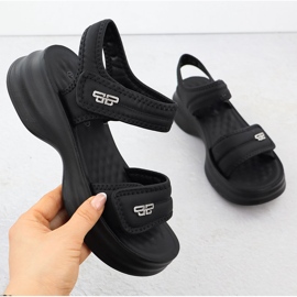 Dámské sandály na silné podrážce s suchým zipem Black Potocki 105300 černý 1