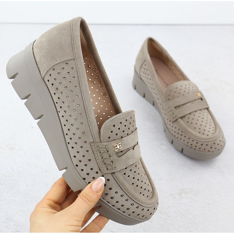 Dámské mokasíny pro otevřený klín Khaki Potocki 12608 béžový 1 Dámské mokasíny pro otevřený klín Khaki Potocki 12608 béžový 1