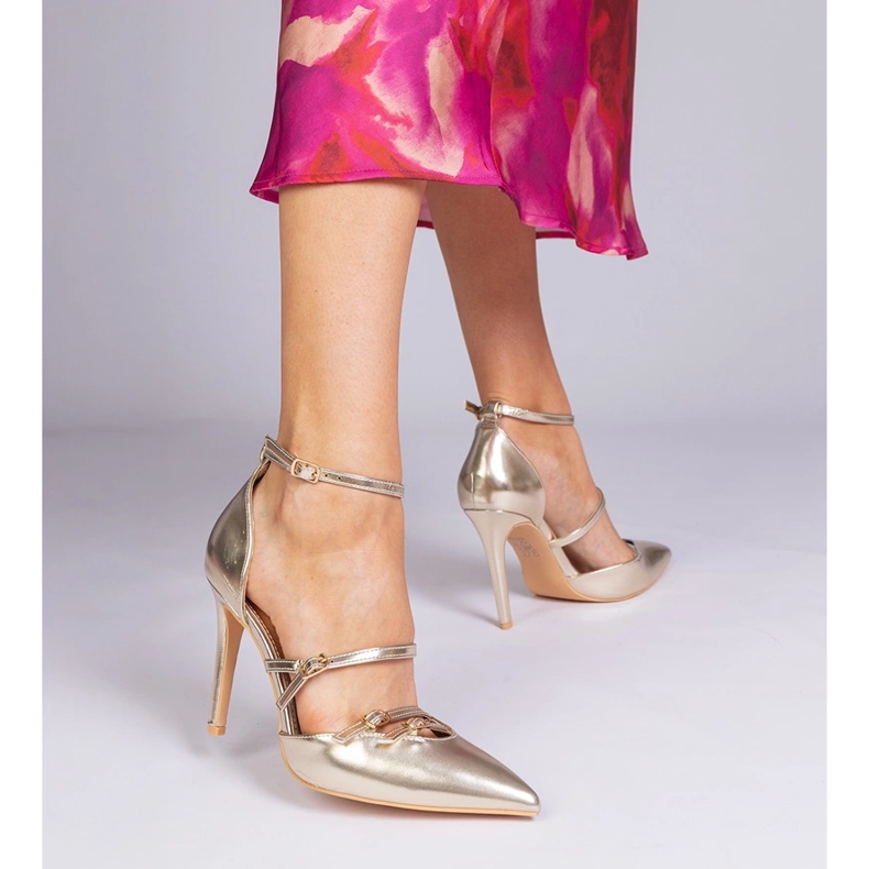 Zlaté čerpadla na vysoké patě připevněné kolem kotníku zlatý 1