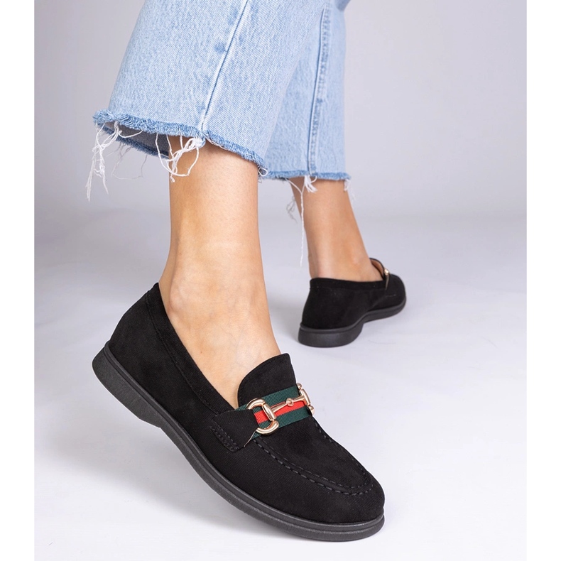 Černé mokasíny z Ekozamsz se zlatou dekorací černá 1