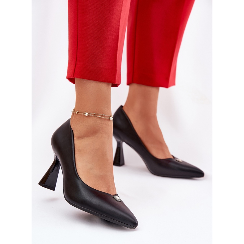 Elegantní čerpadla na prodlouženém černém kolíku Vinceza 62222 černá 2