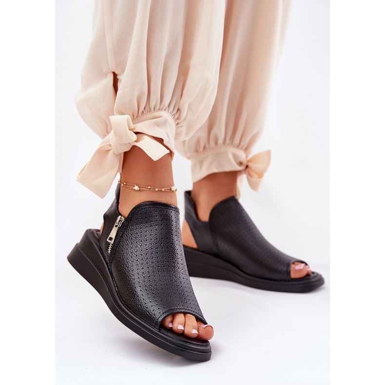 Jezzi Dámské černé sandály na klínku černá 2