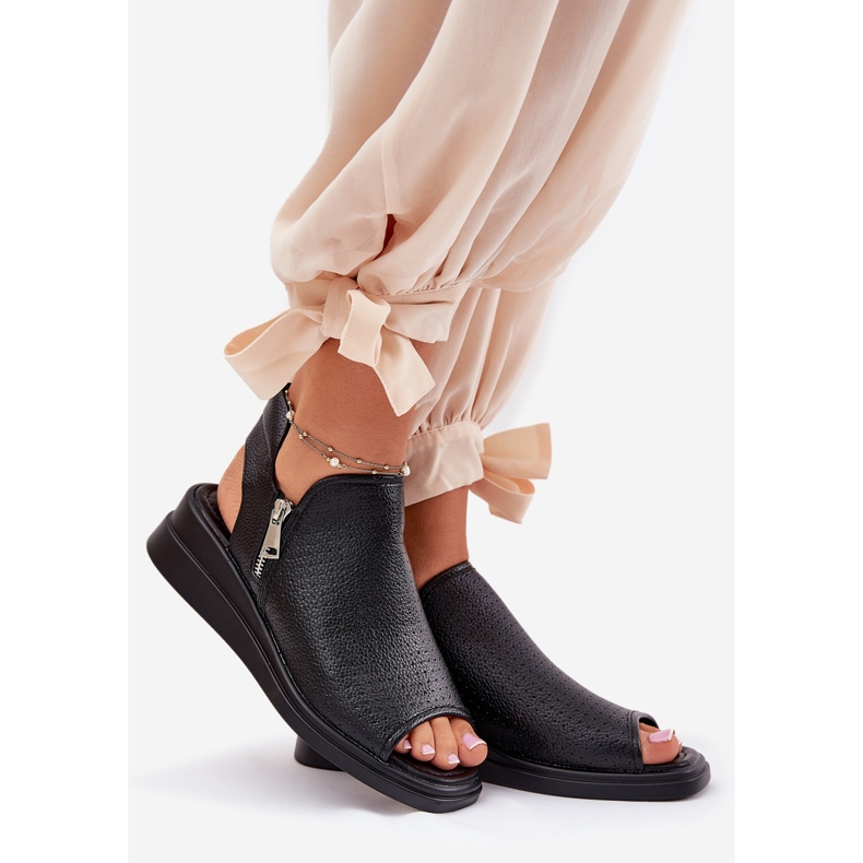 Jezzi Dámské černé sandály na klínku černá 1