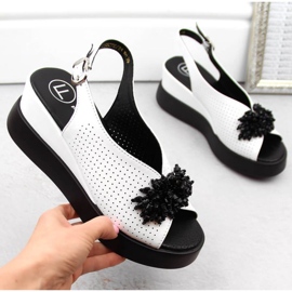 Kožené sandály na klínku s korálky Filippo W PAW529B bílé bílý 1