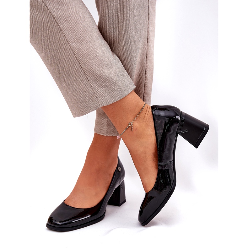 Kožené lakované dámské čerpadly na černém příspěvku Vinceza 91130 černá 3