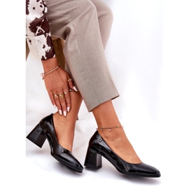 Kožené lakované dámské čerpadly na černém příspěvku Vinceza 91130 černá 4