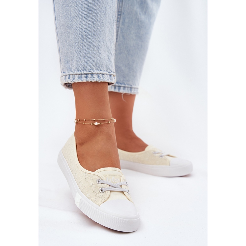 Tenisky ženských tenisek s výšivkou Lee Cooper LCW-25-31-3445L Beige béžový 2