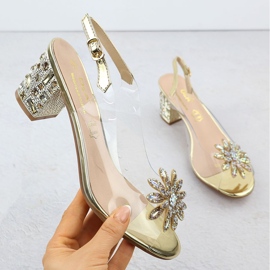 S.Barski Transparentní dámské sandály na příspěvku se zirkony Złote D&A od S. Barski MR51-002 zlatý 1 S.Barski Transparentní dámské sandály na příspěvku se zirkony Złote D&A od S. Barski MR51-002 zlatý 1