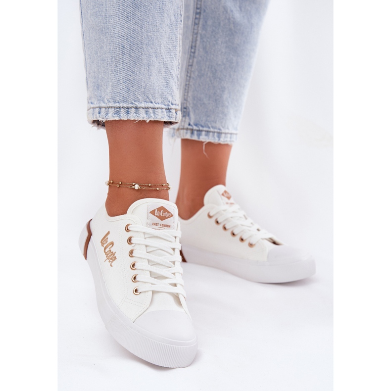 Sneakers pro dámské materiál Lee Cooper LCW-25-31-3428L White bílý 2