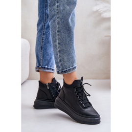 Lehká kožená sportovní obuv na platformě Artiker 55C1041 černá 2