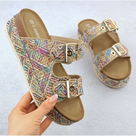 Pantofle na tlusté podrážce se svorkami t.sokolski L25-322 vícebarevný 1