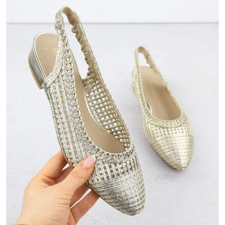 Dámské sandály s otevřeným dílem v Golden Spitz T.Sokolski L25-334 zlatý 1