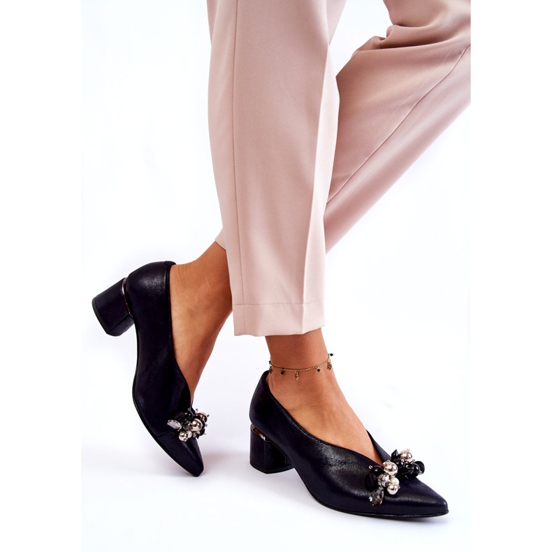 Kožená čerpadla s ozdobou Laura Messi 2487 Navy Blue modrý 1 Kožená čerpadla s ozdobou Laura Messi 2487 Navy Blue modrý 1