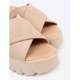 Seastar Dámské béžové semišové sandály na klínku béžový 2 Seastar Dámské béžové semišové sandály na klínku béžový 2