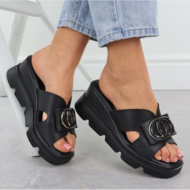 Dámské pantofle na klínech Black Vinceza 58464 černý 1