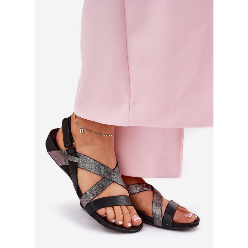 Dámské sandály s plochou kůží zazoo 40032 černá 1 Dámské sandály s plochou kůží zazoo 40032 černá 1