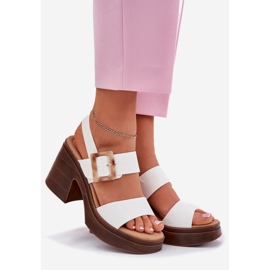 Dámské sandály na masivní patě a platformě Vinceza 17387 bílá bílý 1 Dámské sandály na masivní patě a platformě Vinceza 17387 bílá bílý 1