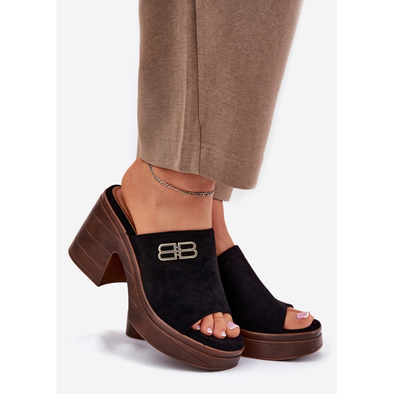 Vinceza Dámské pantofle na masivní patě se zlatým detailem Vincez 17400 Black černá 1