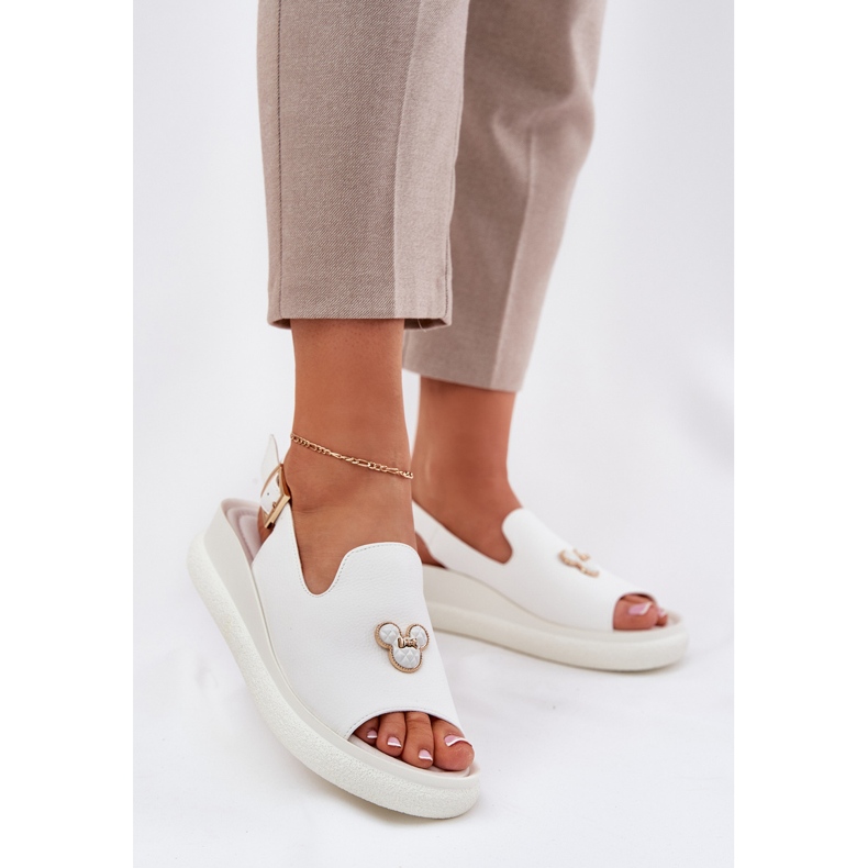 Vinceza Dámské kožené sandály s dekorací Vincez 66757 White bílý 2