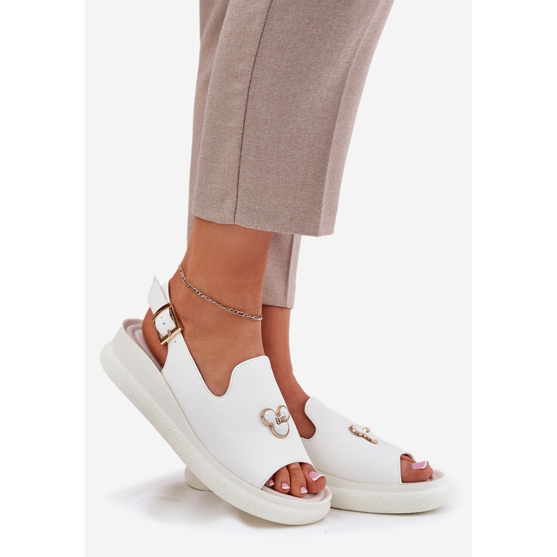 Vinceza Dámské kožené sandály s dekorací Vincez 66757 White bílý 1