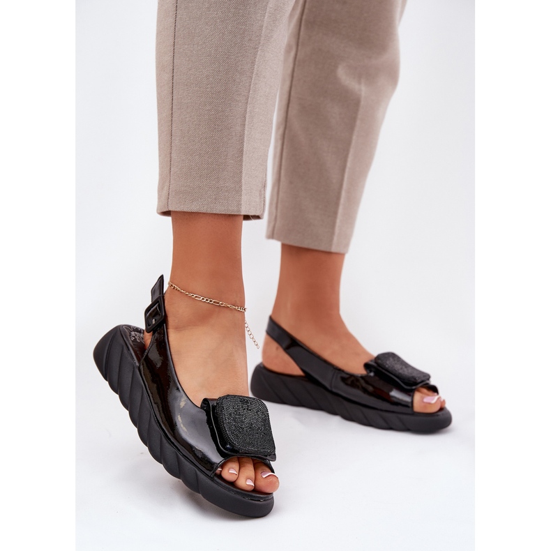 ARTIKER Kožené lakované dámské sandály s klínem s dekorací Artker 56C1564 černé černá 2